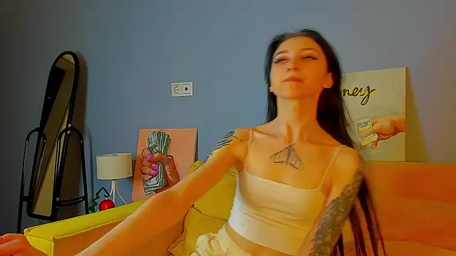 Ellen Hops online show from 12/03/25, 04:20