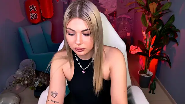 HyileyClark online show from 03/02/26, 03:19