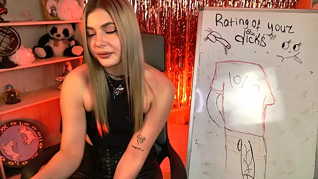 HyileyClark online show from 04/04/26, 09:56