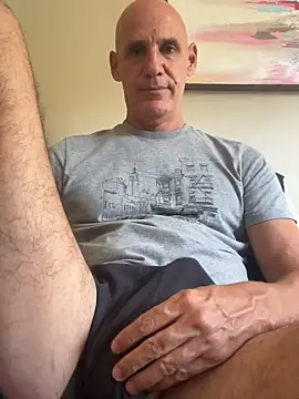 Elosoo online show from 04/15/26, 02:13