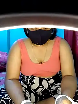 priya2098 online show from 03/28/26, 10:04