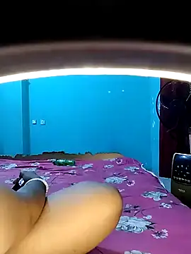 priya2098 online show from 04/17/26, 06:22