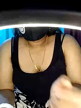 priya2098 online show from 06/22/26, 06:49
