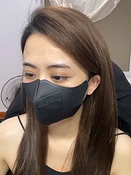 Snapshot of Lunamoon68 chatting on 04/11/26, 04:17 Lunamoon68 online show from 04/11/26, 04:17