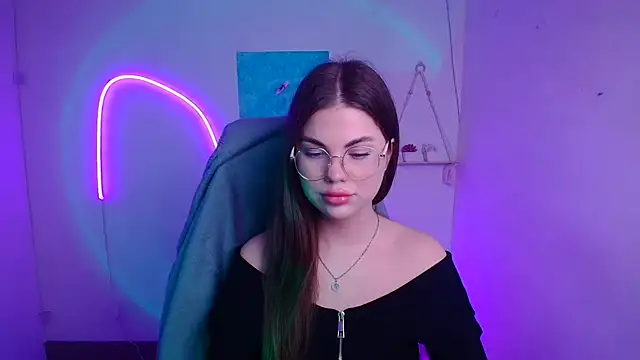 Violetta Brilliant online show from 01/08/26, 12:07