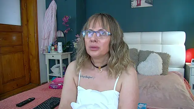 Cougar Milff online show from 04/05/26, 02:03