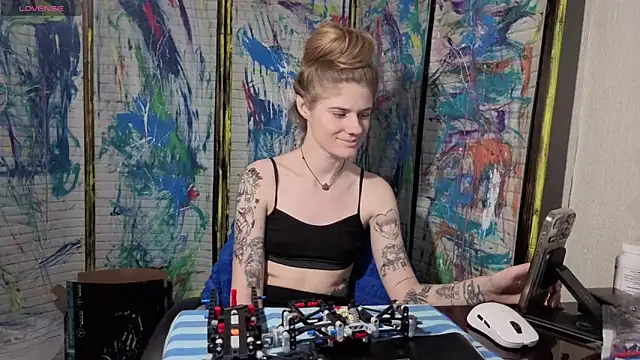 Adell Love online show from 05/27/26, 01:19