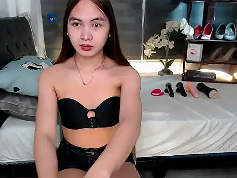 sylvannia cumslut online show from 02/17/26, 04:24