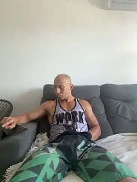 Russo41rj online show from 12/22/25, 02:58