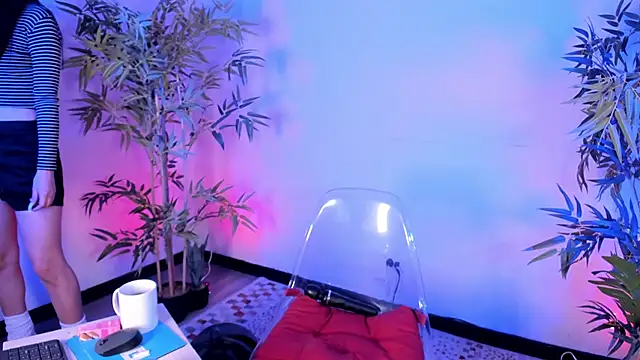 itsmroom  online show from 12/16/25, 01:27