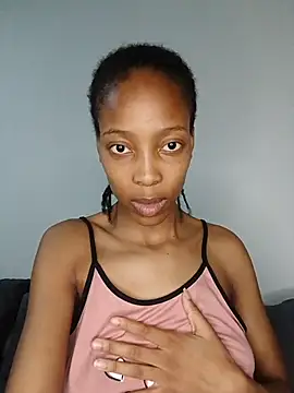 MsParisSmith online show from 11/28/25, 11:13