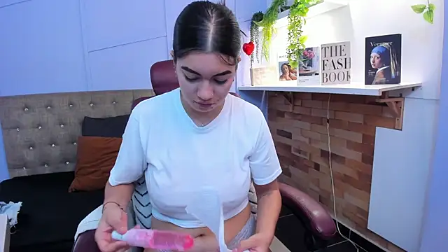 lourenfox online show from 11/28/25, 12:30