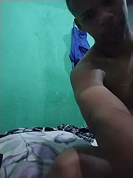 Snapshot of Apolo696 chatting on 11/30/25, 07:01 Apolo696 online show from 11/30/25, 07:01