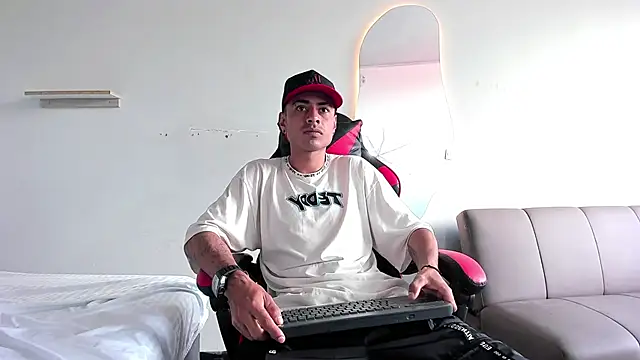 MatthewCullen online show from 12/04/25, 05:21