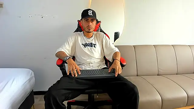 MatthewCullen online show from 12/20/25, 07:32