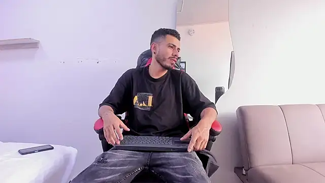 MatthewCullen online show from 02/04/26, 08:03