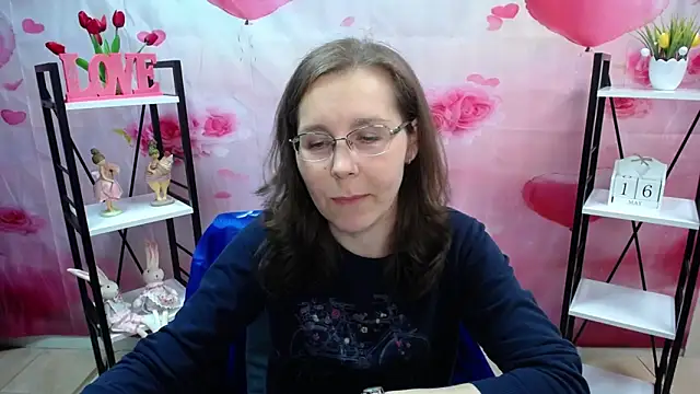 Snapshot of DaisyEdit chatting on 05/16/26, 10:36 DaisyEdit online show from 05/16/26, 10:36