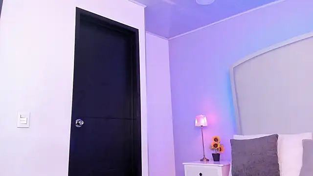 salome moon  online show from 12/22/25, 11:51