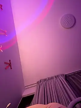 madlynginger online show from 01/12/26, 03:50