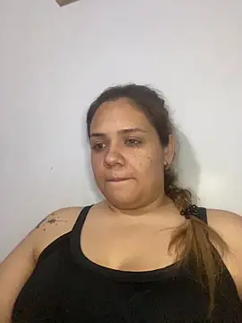 Snapshot of LoreinnFox chatting on 04/17/26, 04:37 LoreinnFox online show from 04/17/26, 04:37