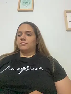 Snapshot of LoreinnFox chatting on 04/19/26, 08:22 LoreinnFox online show from 04/19/26, 08:22