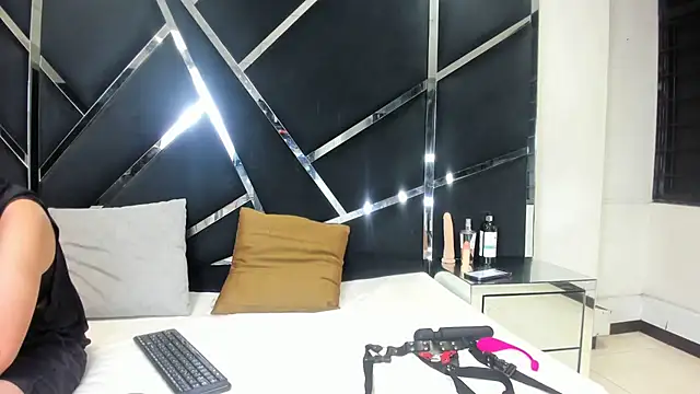 Alyssa Noah online show from 04/16/26, 02:34