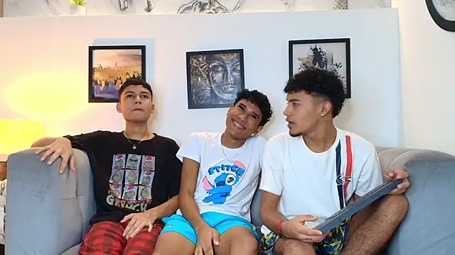 COUPLES BOYS online show from 03/11/26, 01:33