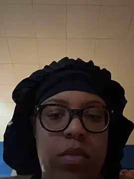 Hazel eyeddemonx online show from 03/18/26, 11:30