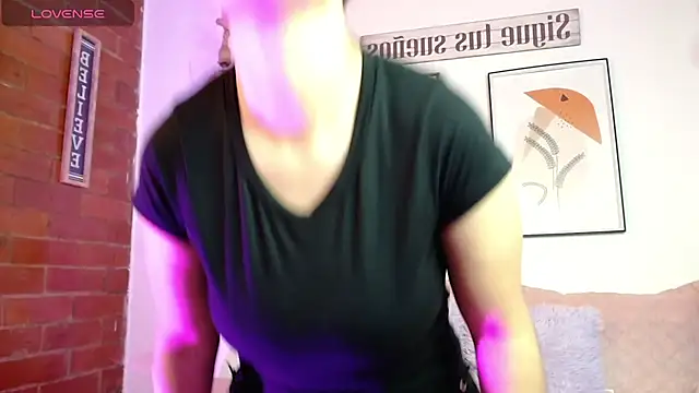 Snapshot of yeimi_eclipse chatting on 11/28/25, 03:42 yeimi eclipse online show from 11/28/25, 03:42