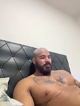 Snapshot of tommylima chatting on 02/17/26, 07:16 tommylima online show from 02/17/26, 07:16