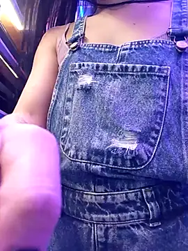 Taylor  Swiftt online show from 02/13/26, 12:28