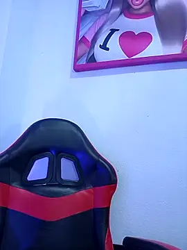 Taylor  Swiftt online show from 04/23/26, 01:18