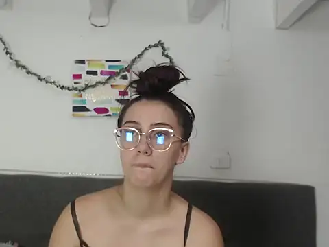 Snapshot of abigail_smith15 chatting on 04/06/26, 07:15 abigail smith15 online show from 04/06/26, 07:15