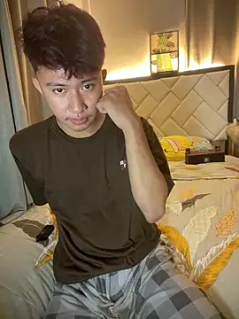 asiantwink0000 online show from 01/14/26, 09:37