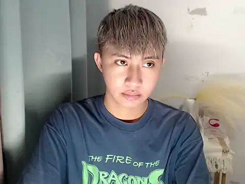 Snapshot of asiantwink0000 chatting on 05/21/26, 01:51 asiantwink0000 online show from 05/21/26, 01:51