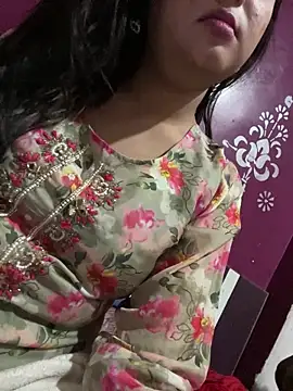 Collage girl01 online show from 12/01/25, 09:47