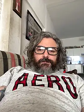 Snapshot of maxxporong chatting on 12/03/25, 12:14 maxxporong online show from 12/03/25, 12:14