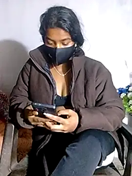 pooja199 online show from 12/14/25, 06:01