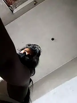 pooja199 online show from 01/12/26, 06:24