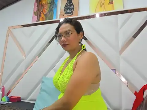 Valeria gil  online show from 12/03/25, 11:36