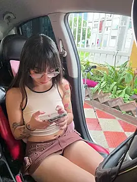 Mia fiire online show from 11/30/25, 07:40