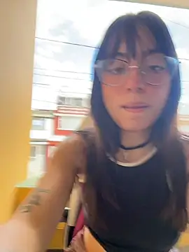 Mia fiire online show from 12/13/25, 07:53