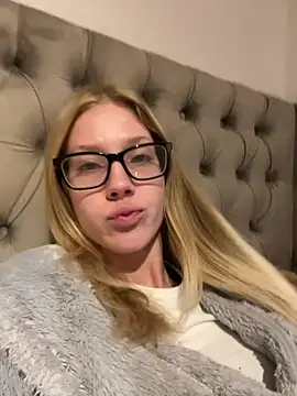 RosieLovexoxx online show from 01/08/26, 03:58