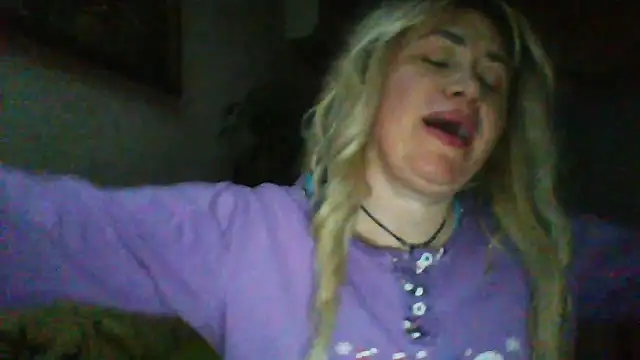 ClaireShannon online show from 01/13/26, 04:23