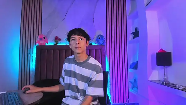 SthepanodiMonaco online show from 01/07/26, 07:27