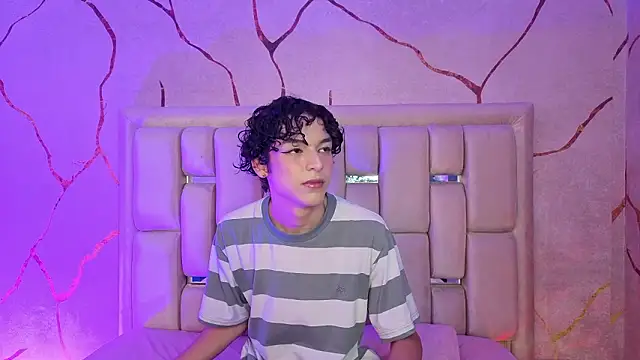 SthepanodiMonaco online show from 03/19/26, 03:32