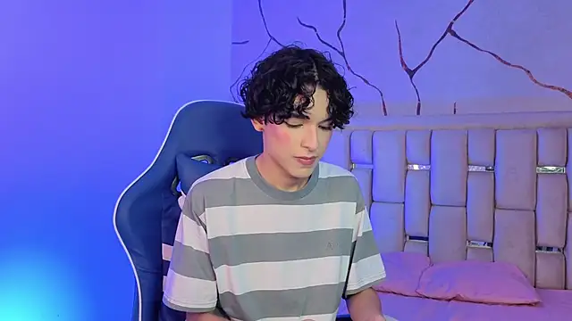 SthepanodiMonaco online show from 04/07/26, 03:18