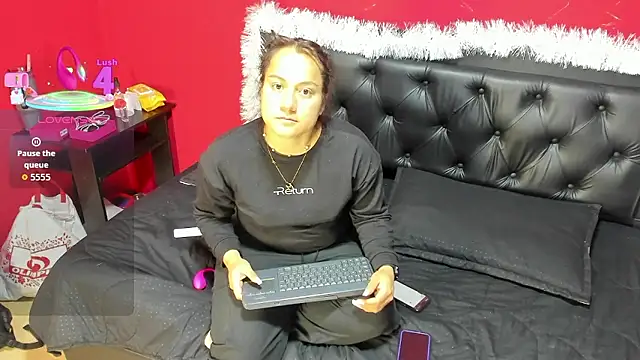 Leonis-O online show from 01/08/26, 02:25