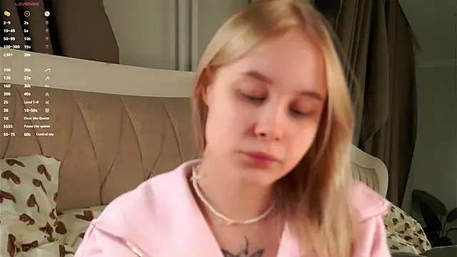 AunclreaVache online show from 04/03/26, 11:08