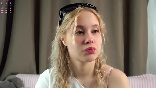 AunclreaVache online show from 04/18/26, 03:10